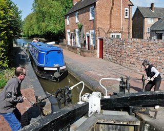 Canalboat At Worcester Marina Hotel Exterior photo