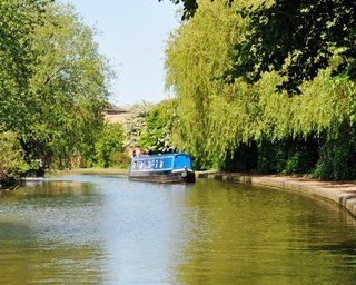 Canalboat At Worcester Marina Hotel Exterior photo